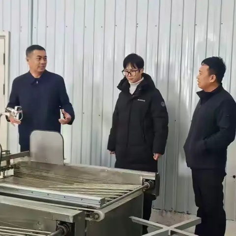 肖雷同志深入包联企业宣讲全国“两会”精神