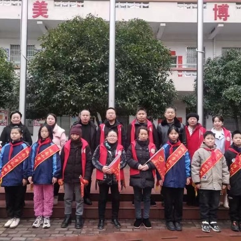 用心护学，为爱站岗———城南小学49班家长护学岗