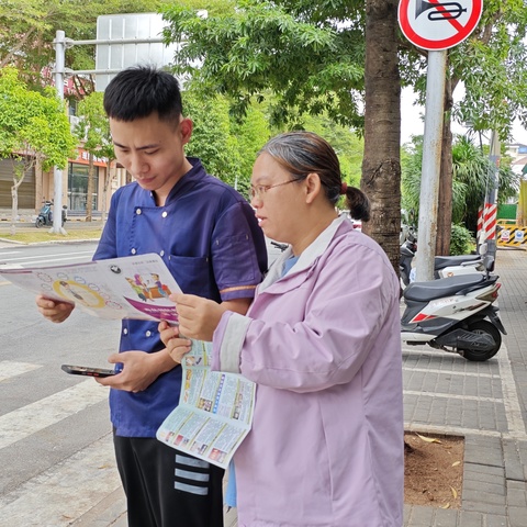 三亚湾社区开展迎元旦禁毒宣传活动