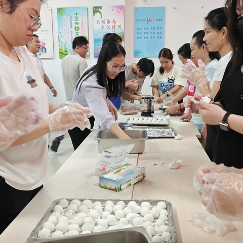 三亚湾社区开展“巧手做汤圆·喜迎元宵节”主题活动