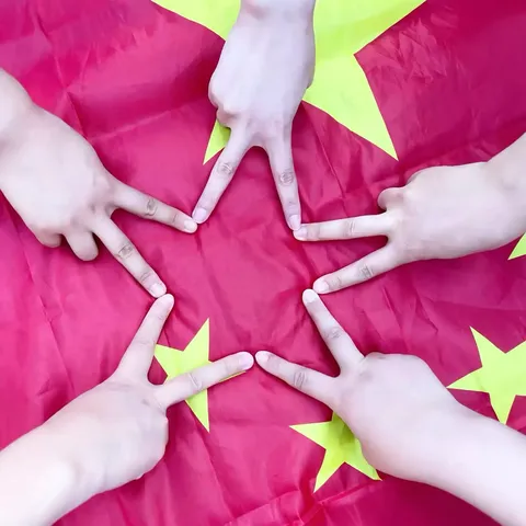 “我与国旗和个影  我为祖国送祝福”主题活动