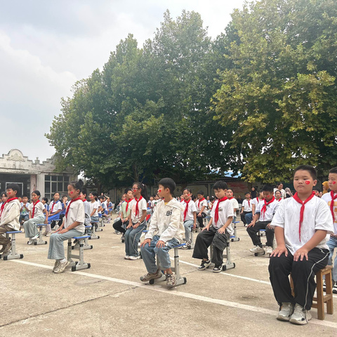 诵读经典传真情，歌颂祖国献祝福———育才小学“迎国庆经典诵读暨文艺汇演”大型诵读活动