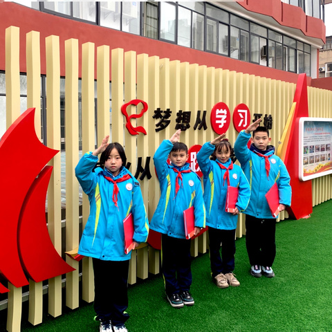 三月春风处处暖 雷锋精神代代传 ——风轮小学“学雷锋”主题系列活动阶段成果分享