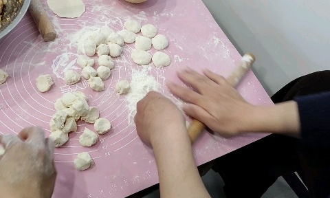 【红马甲一刻钟】喜迎新春 传递温情——除夕送水饺