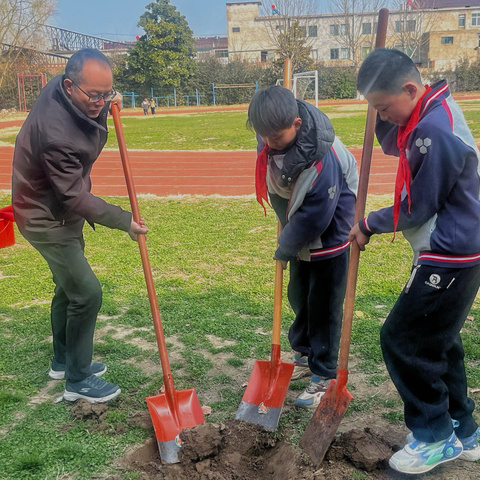 “植树节•我们期待绿水青山”        ——裴圩镇小学植树节系列活动