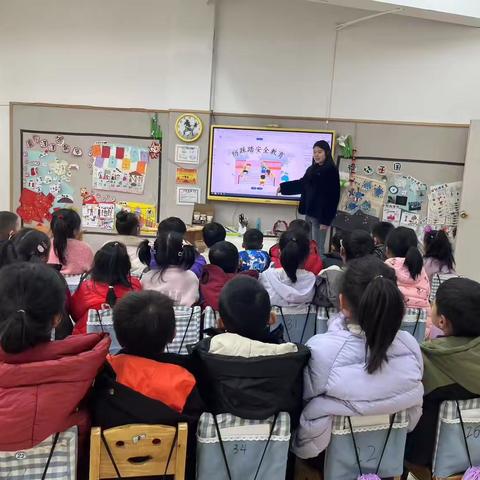 “守护安全，从小做起”——油槐中心幼儿园防踩踏演练