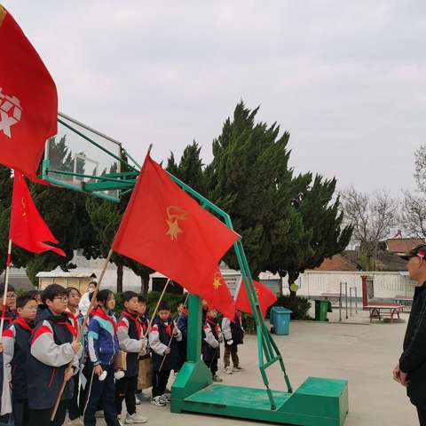 缅怀革命先烈  传承红色基因——聂桥小学清明节祭扫活动