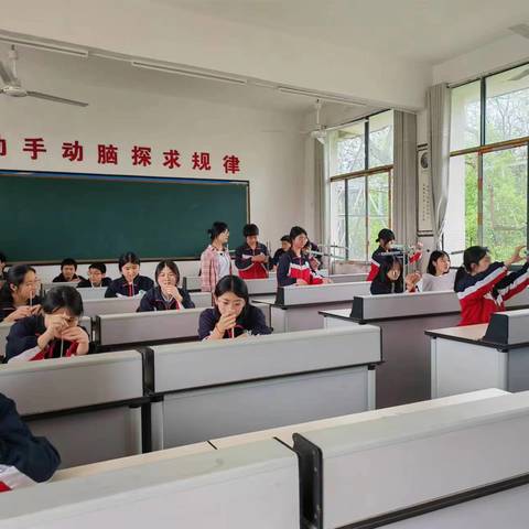 杭口镇中学顺利完成2024年中考物、化、生实验操作及信技考查