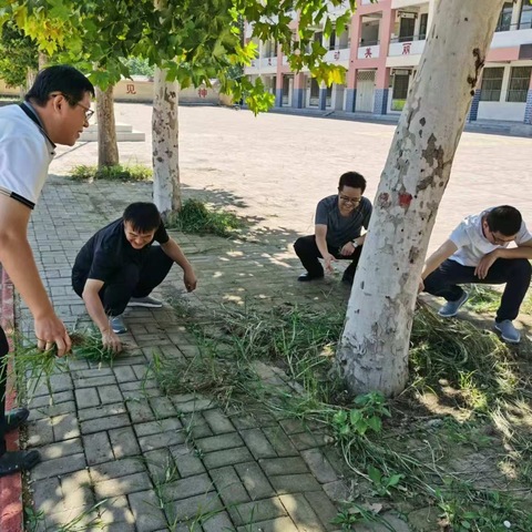 【全环境立德树人】“卫”爱同行，“净”待归来——临清市潘庄镇联校汪堤小学开学前校园卫生大扫除