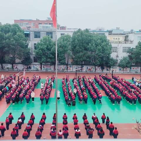 泼河完小二一班中队“祭往昔英魂·祈新世和平”主题队会纪实