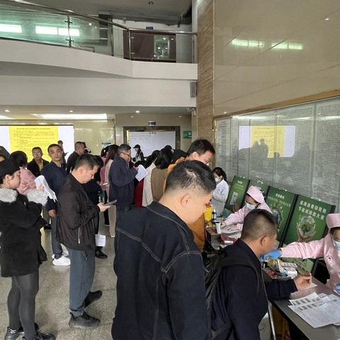 爱心献血  暖在冬季——美兰区组织开展无偿献血活动纪实