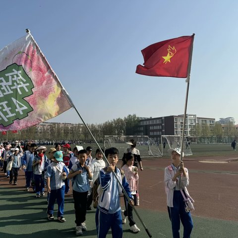 我和春天面对面——记区一中三年级四班踏春励志，远足筑梦之行