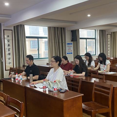 落实新课标，提升核心素养                              -----海宁市小学音乐名师导教活动在黄湾小学顺利举行