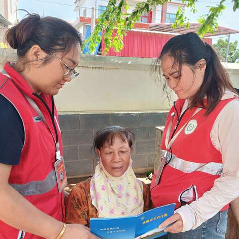 八所镇福久村网格员开展铁路护路宣传活动