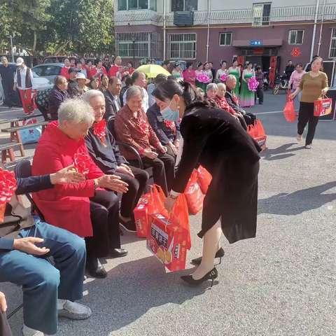 九九重阳情，人大代表暖人心