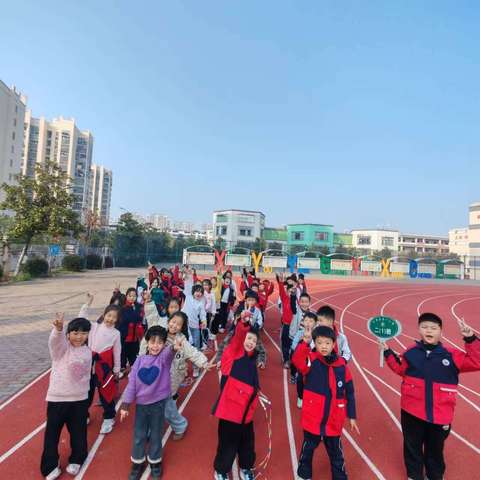 记二（1）班趣味运动会