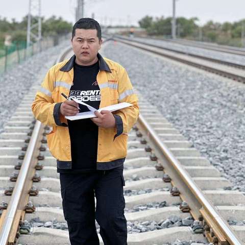 【青工之星】《铁路线上的奋斗者——阿卜杜外力》