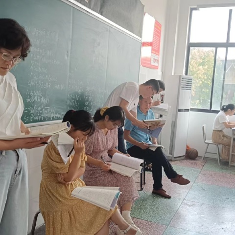 河南省济源第一中学“特色活动树典范”系列活动之二十一（6）----优秀教研组展示（2022级化学组）