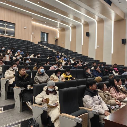 跨学科融合启新思 精益求精探新知