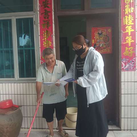 滨海社区工作者开展反走私普法宣传活动