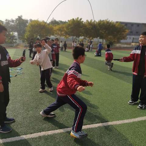 以美育心   向美而行 __三陵王李庄小学立德树人活动