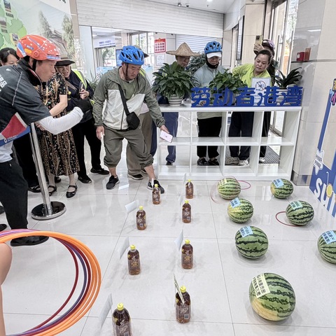 建行泰顺支行开展人民币现金收付新规宣传活动