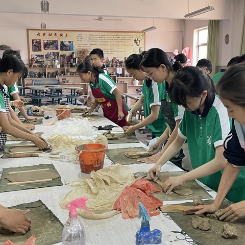 【全环境立德树人， 办人民满意教育】“陶艺薪火传，文化润校园”———龙矿学校开展陶艺创作花器劳动实践活动