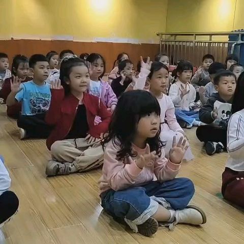 晨曦.奇幻森林幼儿园记录幼儿园快乐生活——学前班三月教学成果！