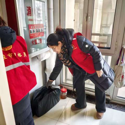 【心泰•同行】牢筑居民安全防线，社区在行动