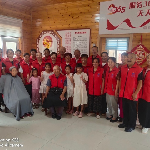 党建引领激活“幸福市集”服务效能，党员带领群众志愿者化身“贴心人”，让惠民服务直抵民心。