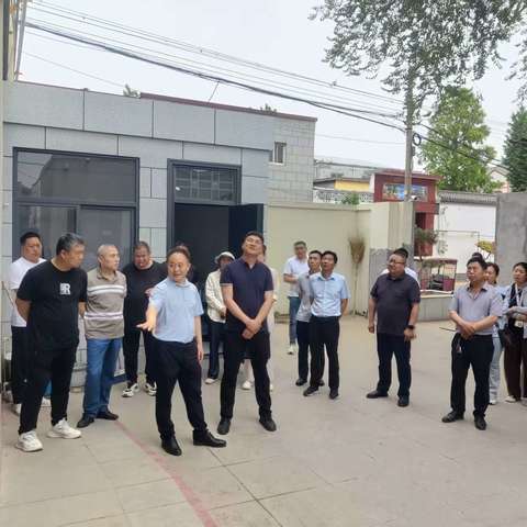 翟坡镇组织人大代表调研“老年助餐”