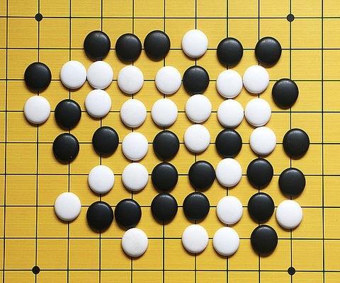 五子连珠  “奕棋”成长——边家庄小学课后服务之五子棋社团