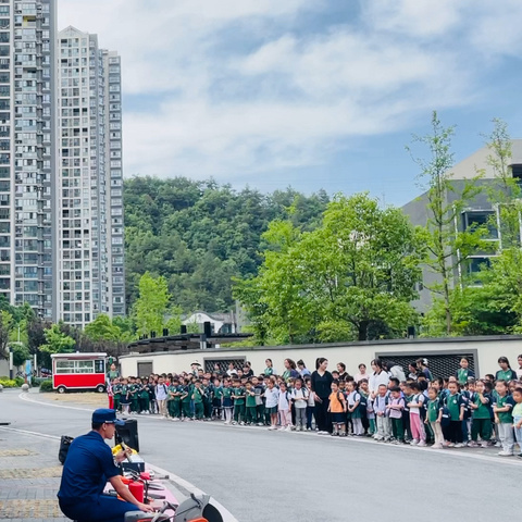 十堰市张湾区 鑫家幼儿园消防演练活动