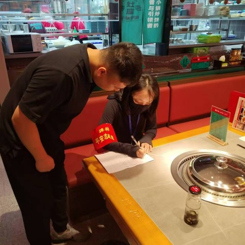 强化燃气安全检查·筑牢门店安全防线