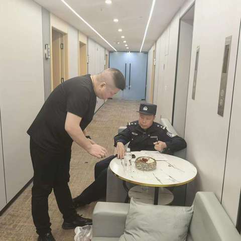 守护平安商圈，中山派出所深入一线开展流动人口登记宣传