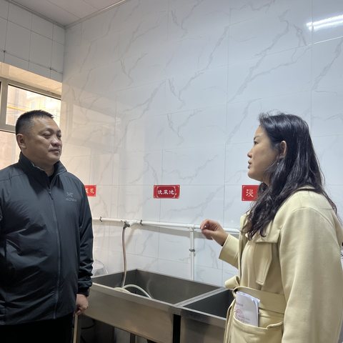 “食”刻把关 守护成长