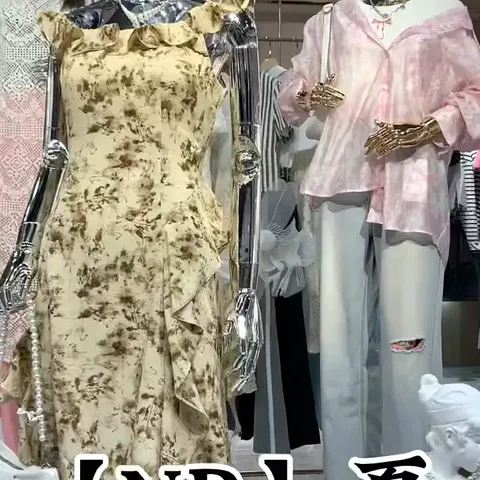 🎉🎼独立小众设计师品牌🎉 【Nina Raise】25夏火爆出售～ 🔥🔥 艾诺丝雅诗联名副线～ ——🎬🎬潮流挖掘机的代名词，风格多样💁🏼‍♀️通勤职场范儿日常-时尚辣妹-联名款--极简主义