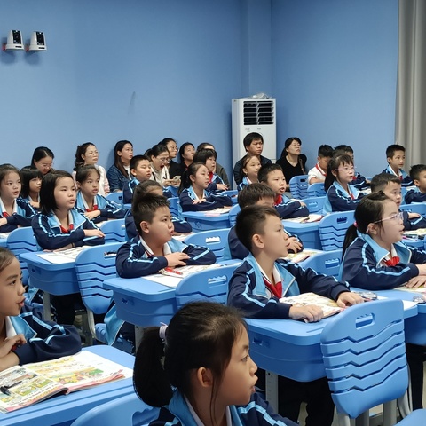 “同课”绽精彩，“异构”彰新意—文昌市重兴中心小学英语组教研活动