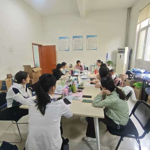 【先锋龙洞】和苑社区紧绷“”安全弦”——开展节前安全隐患检查