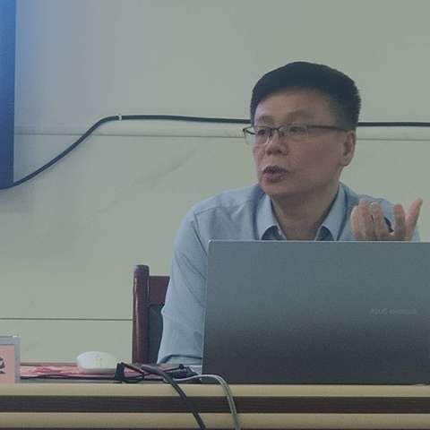 "贯彻精神，兴教强国" ——聆听广西壮族自治区政府督学唐耀华的讲座“学习贯彻20大精神，办人民满意的教育，弘扬教育家精神，加快建设教育强国”心得体会