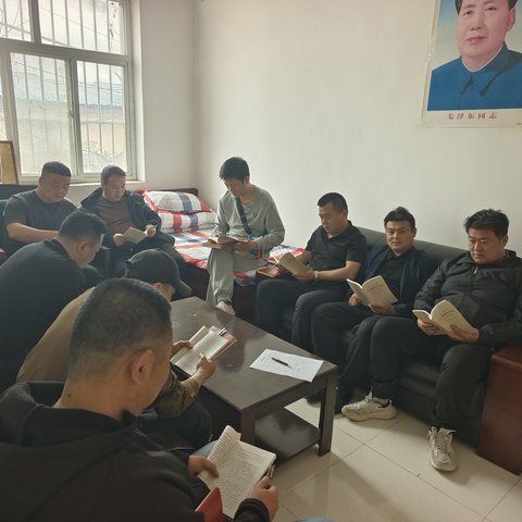 传承红色精神    凝聚奋进力量