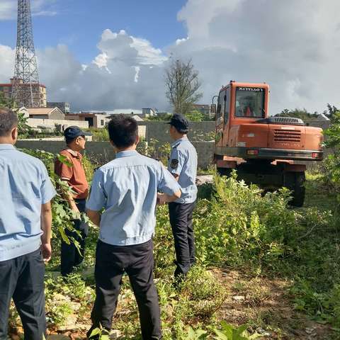 文昌市冯坡镇政府依法拆除乱占耕地建筑物