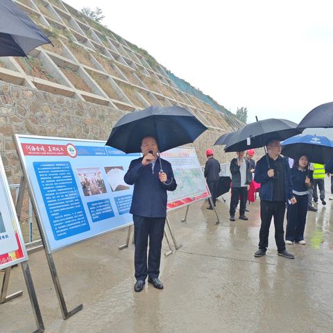 市人大代表视察郑洛高速项目凤凰山枢纽互通工程建设情况