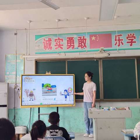 静待花开——平原县腰站镇王庄小学二年级语文教师工作总结