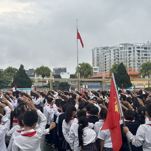 传承百年薪火 厚植红色基因——文山市第五小学举行“9.30”烈士纪念日主题活动