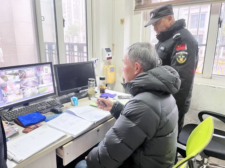 简篇-【灵美龙小·督学】督学进校园,督导促发展——1 月份 “安全・作业・考试” 专项督导