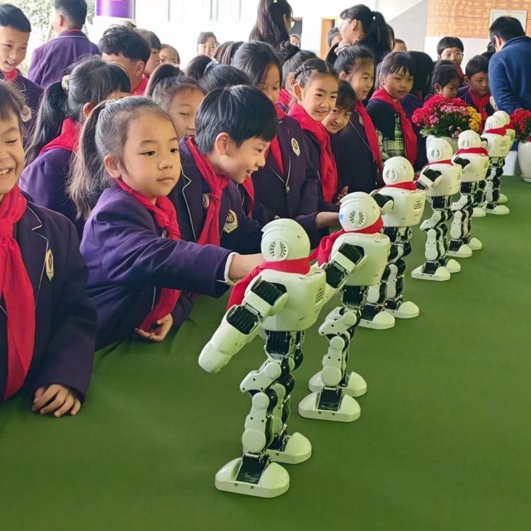 简篇-相约春天 携手同心 开启新程 共育成长—玉溪师范学院附属小学 2024-2025 学年家长学校开班了