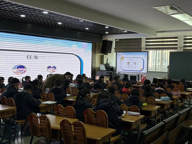 简篇-差 异 ・ 协 同——新型优质小班制视域下的小组合作学习策略研究——龙潭中心小学数学校本研修系列活动(三)