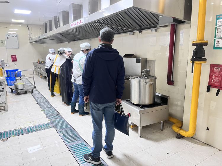 简篇-【灵美龙小·督学】督学进校园,督导促发展——11月份“作业·考试·健康”专项督导