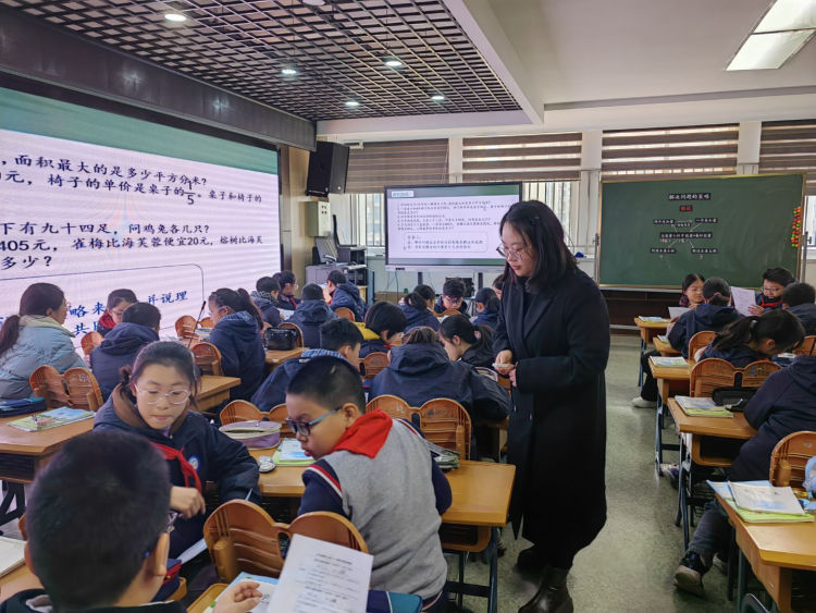 简篇-差 异 ・ 协 同——新型优质小班制视域下的小组合作学习策略研究——龙潭中心小学数学校本研修系列活动(三)